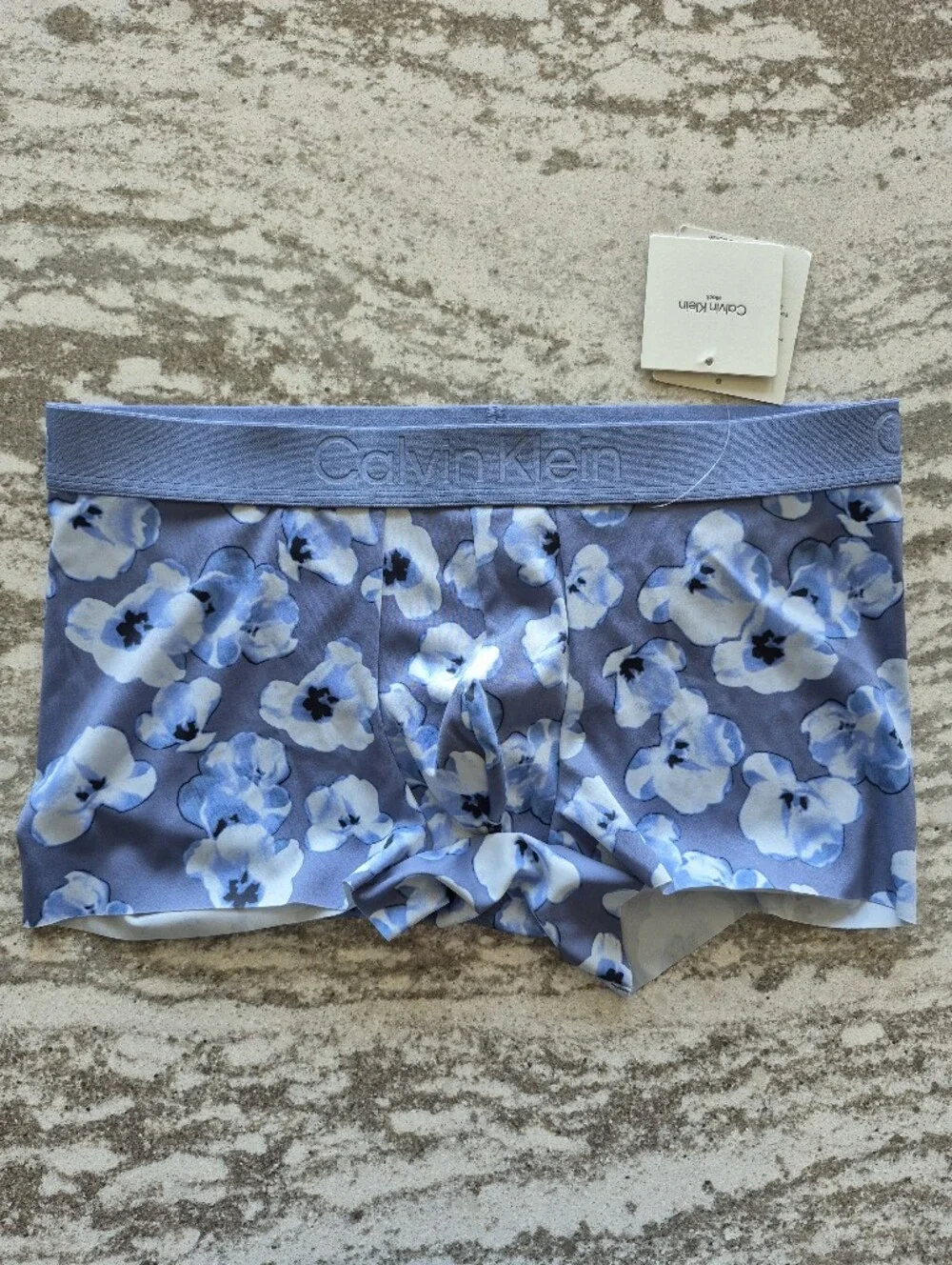 Calvin Klein new tag
